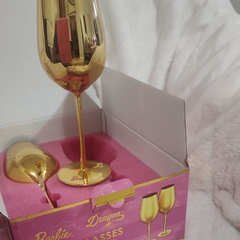 Barbie Metallic Gold Stemmed Party Glasses - Set of 2